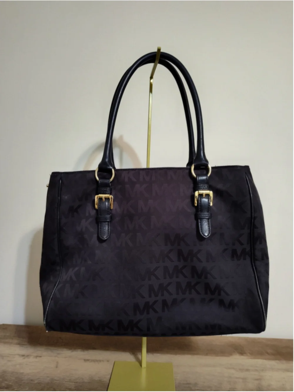 Women's Michael Kors Tote Bag One Size Black Gold